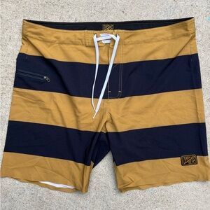 Men's Dark Seas Board Shorts Multicolor 36 Surf Beach Shred Swim Zip Tropical